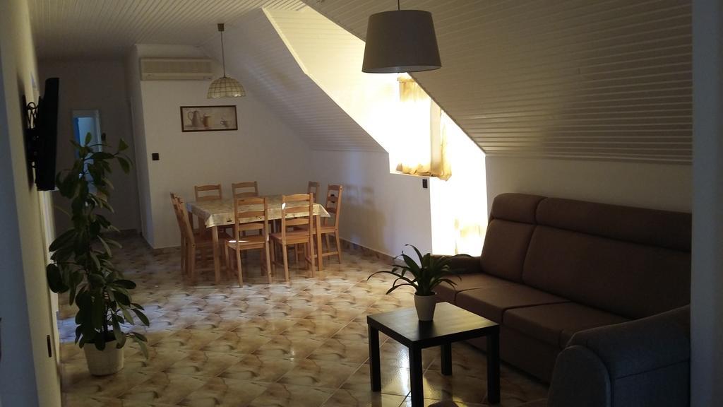 APARTMAN SOÓS -- Only for relaxation, not for party! Siófok Exterior foto